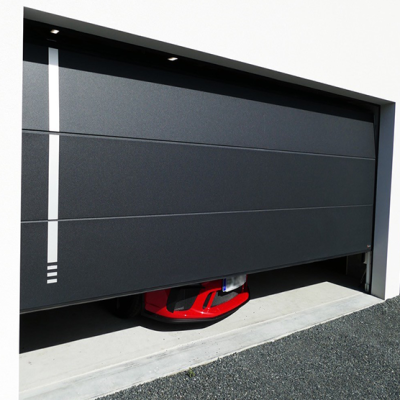 Vi sao cua cuon tam lien khong co tieng dong khi van hanh