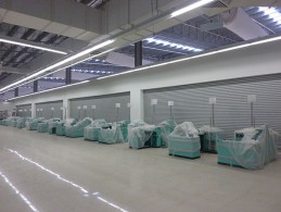 CUA CUON SIEU TRUONG ALUDOOR