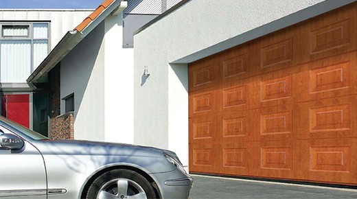 Cua cuon aludoor truot tran duc 3